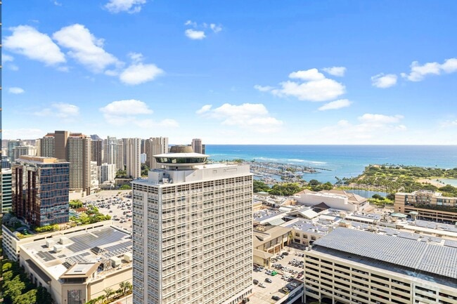 Building Photo - 1388 Kapiolani Blvd