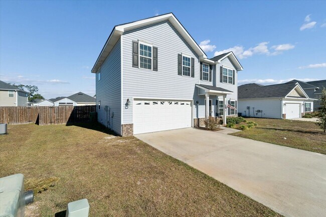 Building Photo - MOVE-IN READY! (Pet Friendly)