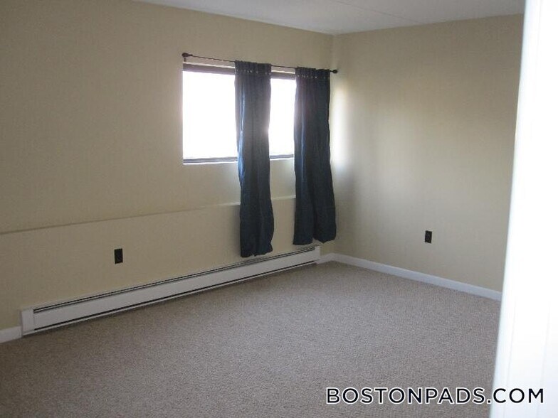 Building Photo - 28 Faxon St