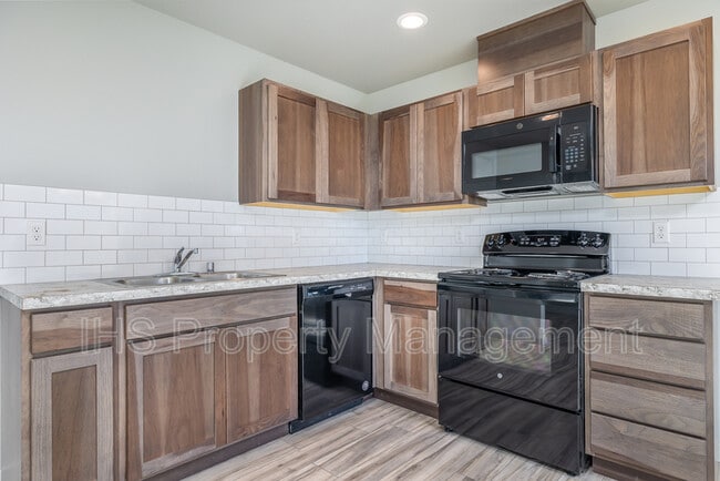 Building Photo - 513 Whitefish Ln