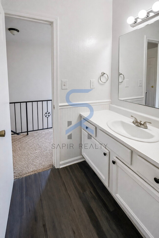 Building Photo - Charming 2BR/1.5BA All-Electric Home Next to Community Playground!