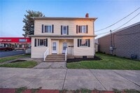 Building Photo - 427 Adams St