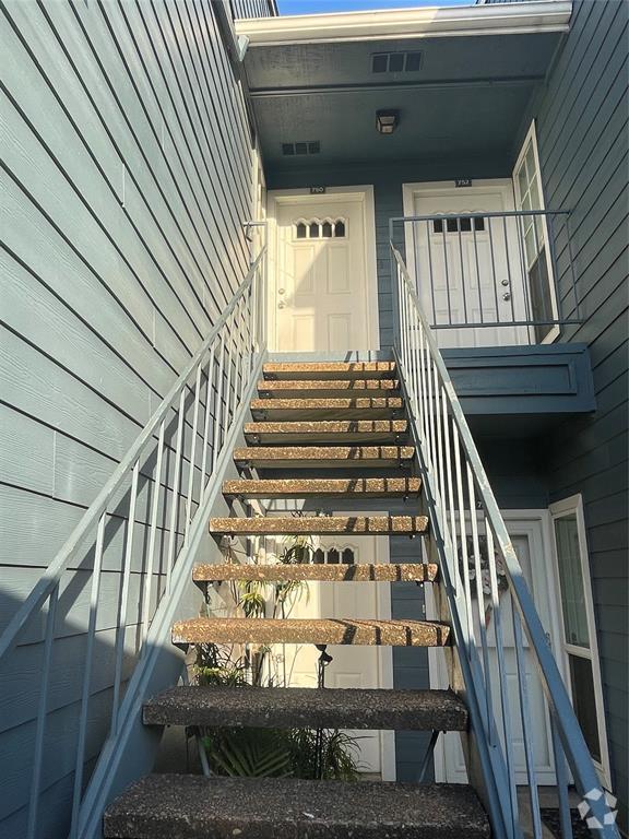 Building Photo - 2323 Fairwind Rd