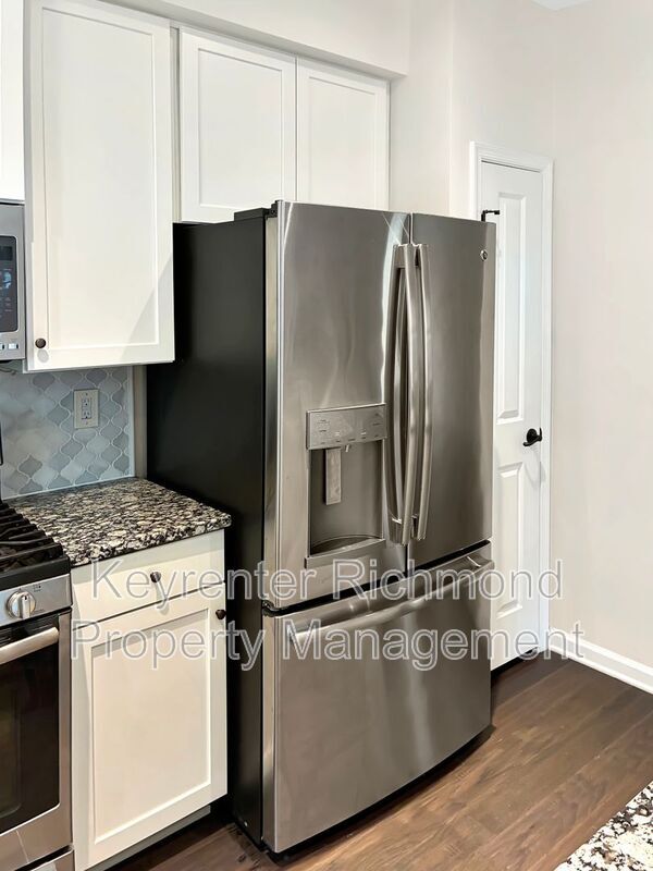 Building Photo - 8916 Ringview Dr