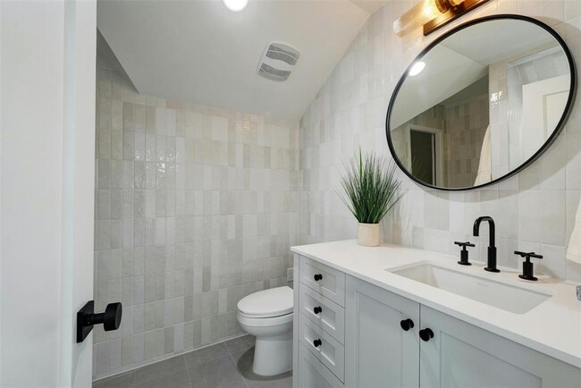 Building Photo - 2212 Trailside Dr