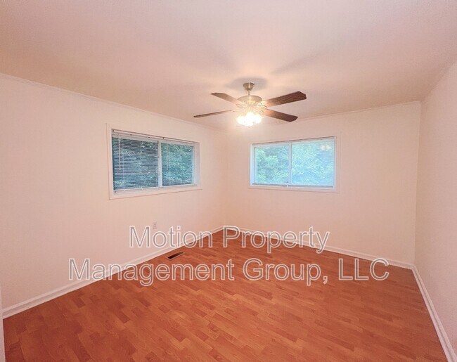 Building Photo - 3079 Marie Cir