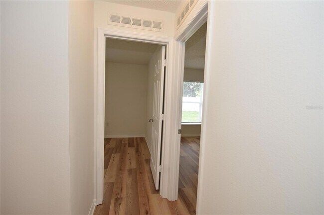 Building Photo - 14 Ryley Ln