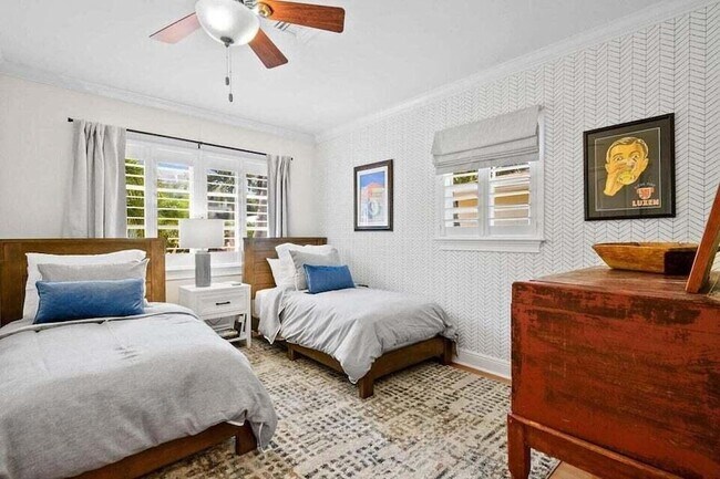 Building Photo - 221 NW 18th St