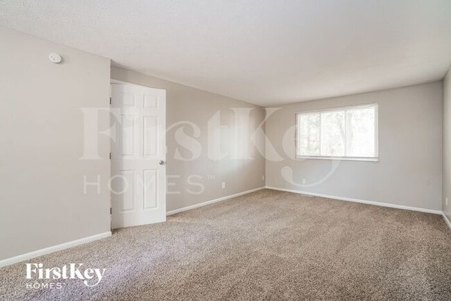 Building Photo - 815 Mcdonell Dr