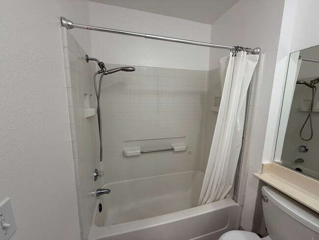 Building Photo - Single story with 3-car Garage!!