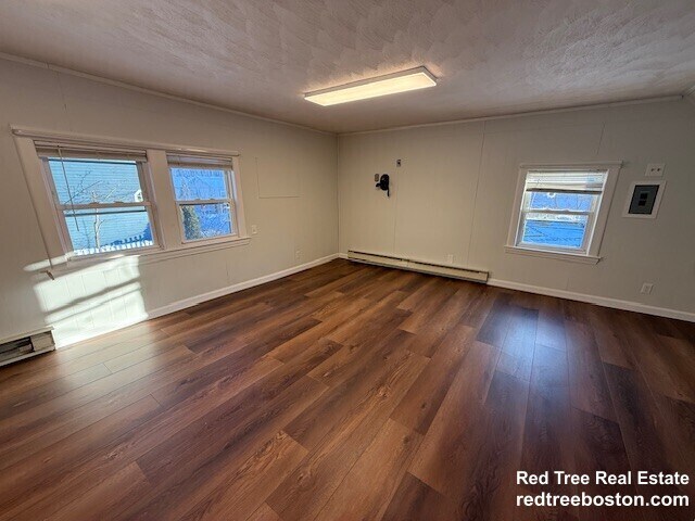 Building Photo - 60 Haines St