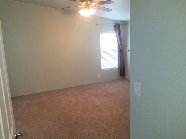 Building Photo - Great Location! 3 Bed, 2 Bath West-Flagsta...