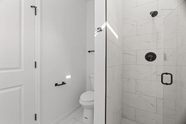 Building Photo - 6030 Lacota Ave