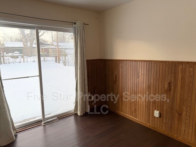 Building Photo - 2672 Bunn Dr