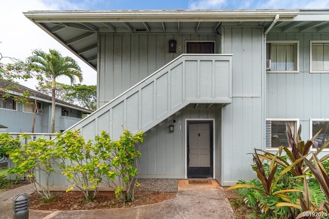 Building Photo - Desirable 2BR/1BA/1PKG in Waipio!! 94-1041...