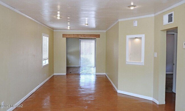 Building Photo - 3326 E Elida St