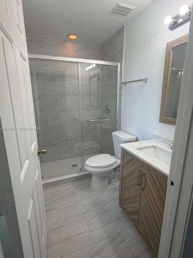 Building Photo - 1454 SE 24th Ct