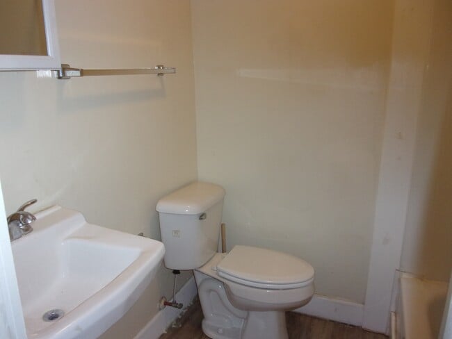 Building Photo - 347 Friedheim Rd