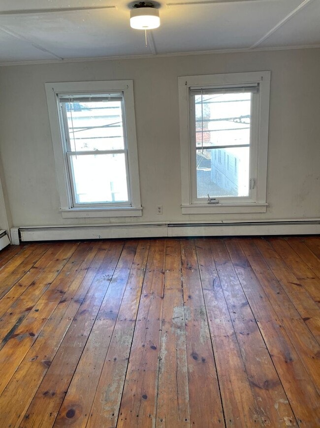 Building Photo - 1BR/1BA Available Now!!