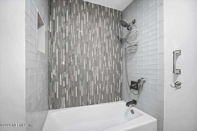 Building Photo - 7 Fishermans Cove Rd