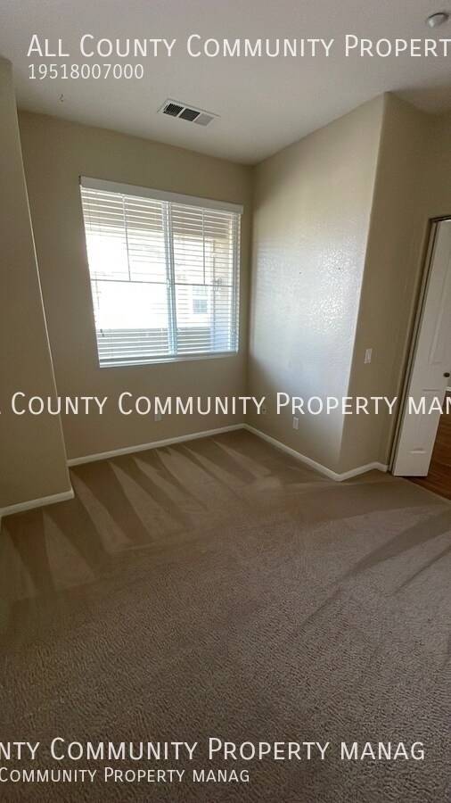 Building Photo - 24733 Ridgewalk St