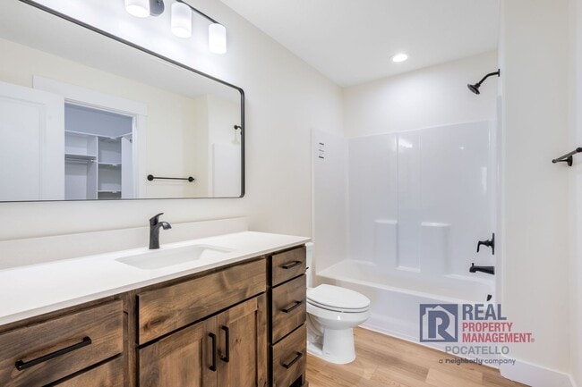 Building Photo - Brand New 3 Bedroom 2.5 Bath Townhome - Small dog allowed