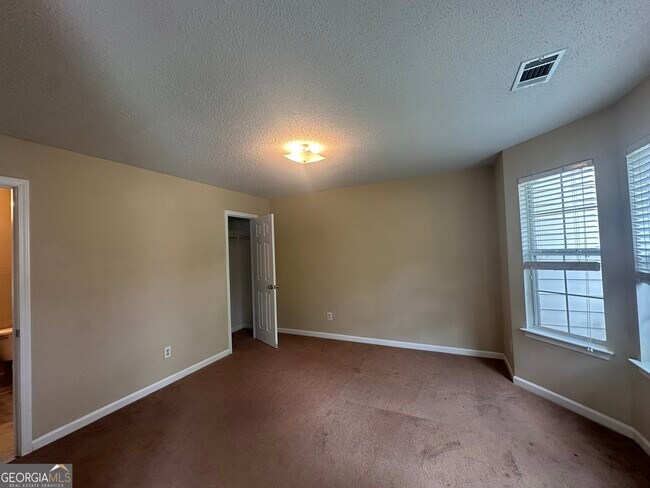 Building Photo - 5622 Platte Dr