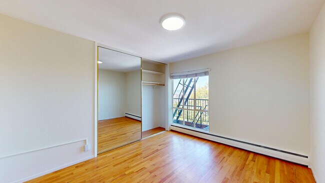 Building Photo - 740 Rhode Island St