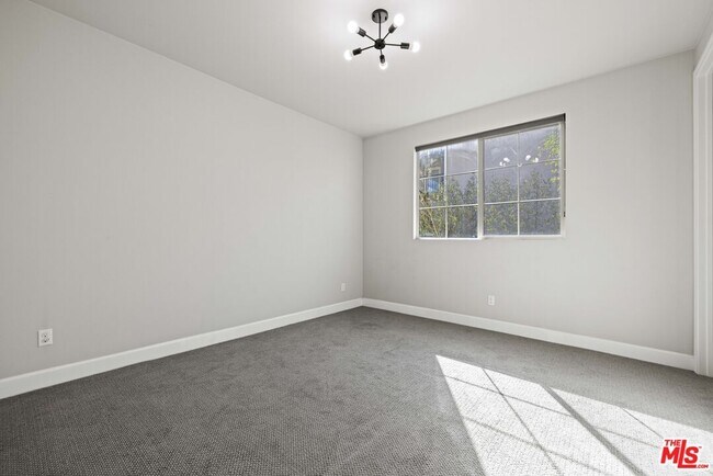 Building Photo - 24220 Sterling Ranch Rd