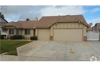 Building Photo - 3143 Mariposa Ave