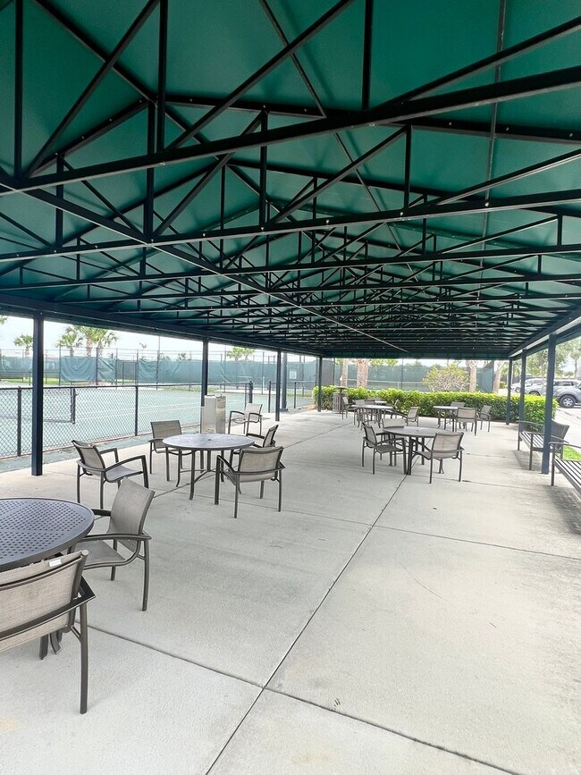 Building Photo - STUNNING LAKEFRONT 3 BEDROOM, 2.5 BATH HOM...