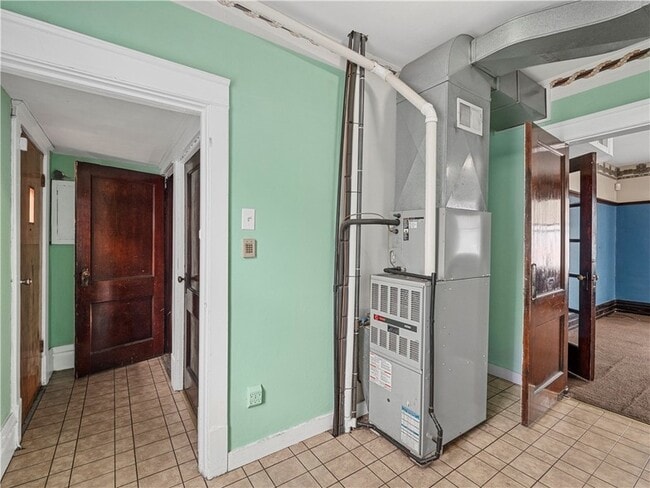 Building Photo - 2501 2nd Ave