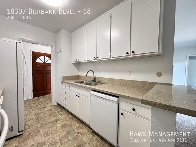 Building Photo - 18307 Burbank Blvd