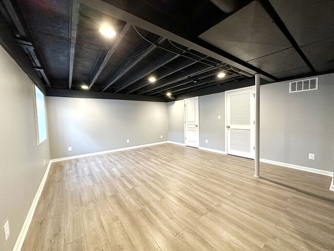 Building Photo - Coming SOON! Beautiful 3-Bedroom Townhome in Wentzville with Finished Basement and Community Amen...