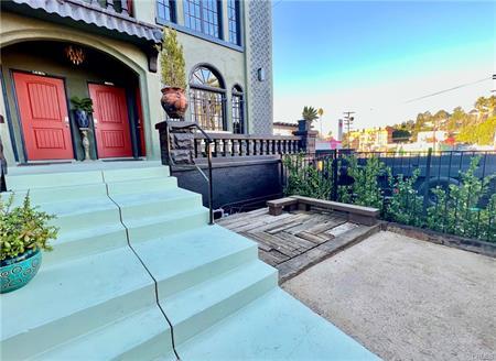 Building Photo - 1431 Maltman Ave