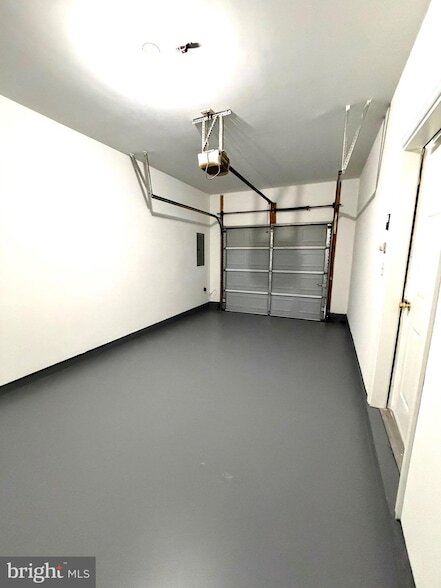 Building Photo - 107 Burck St