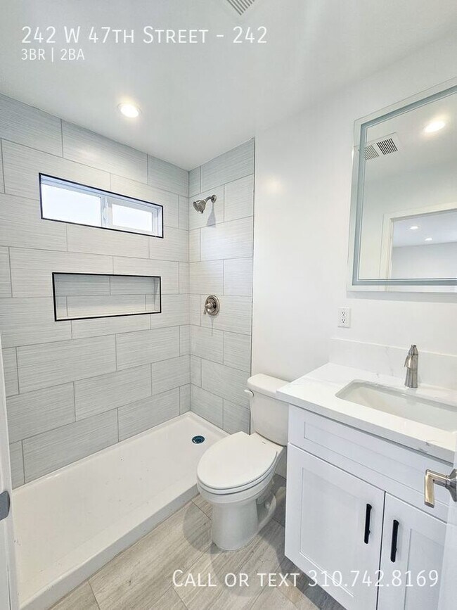 Building Photo - 242 W 47th St