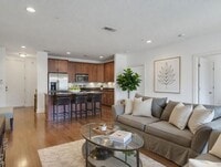 Building Photo - 702 Wedgewood Park