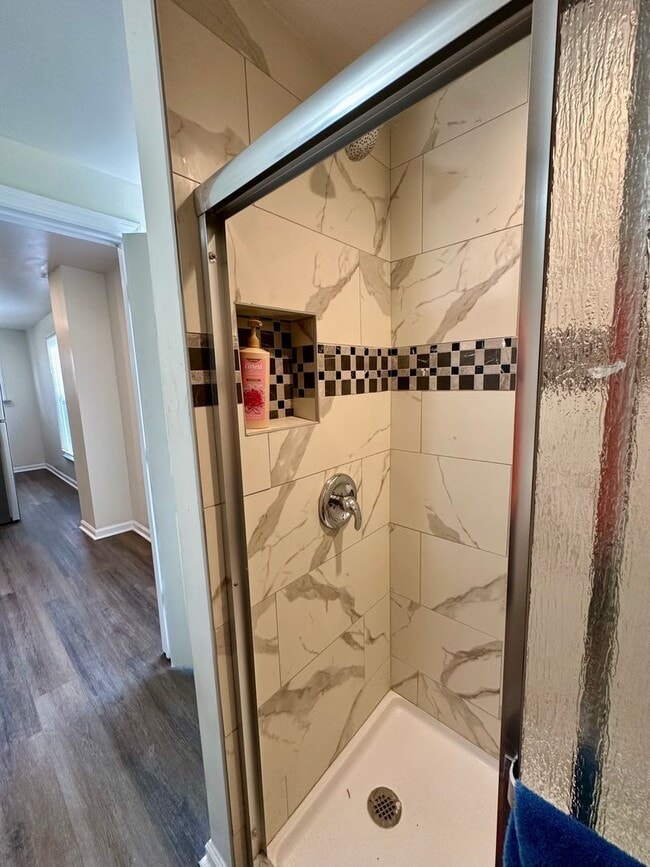 Building Photo - 514 North Ave