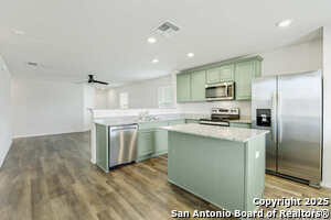 Building Photo - 715 Retama Pass