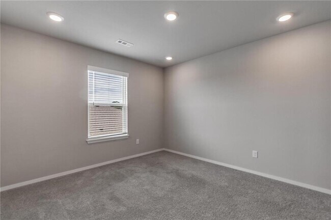 Building Photo - 923 S Nighthawk Ln
