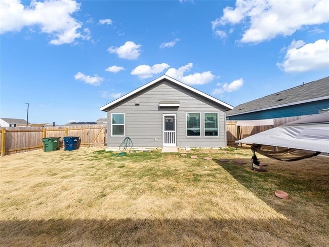 Building Photo - 373 Cowpoke Dr
