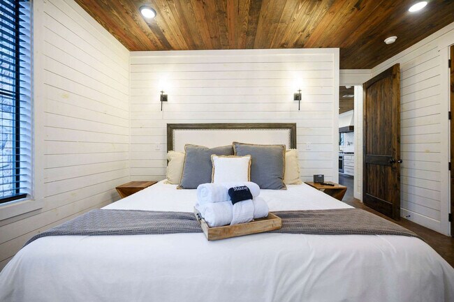 Building Photo - 295 Apple Rdg Ln