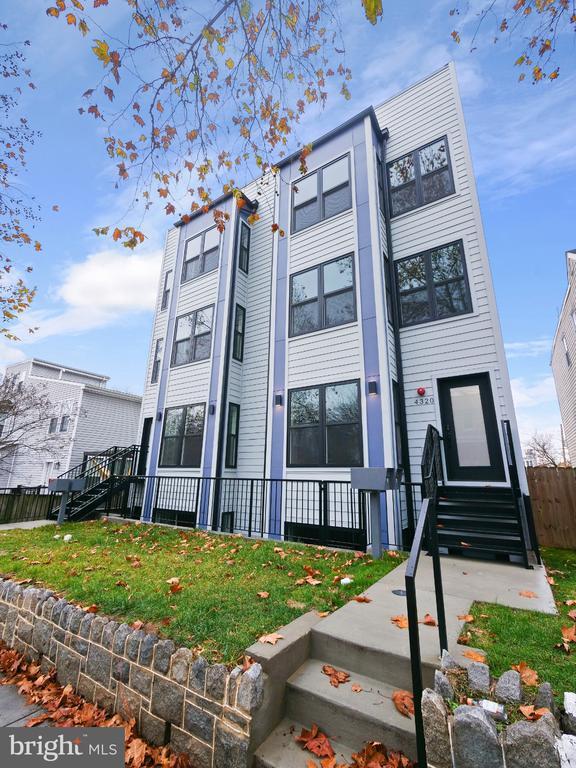 Building Photo - 4320 7th St NW