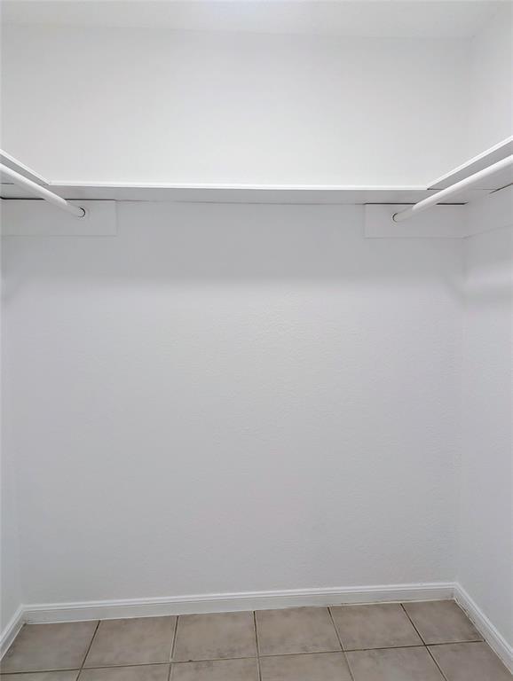 Building Photo - 905 E 51st St