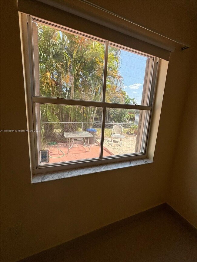 Building Photo - 6427 SW 132nd Ct Cir
