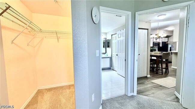 Building Photo - 6481 Aragon Way