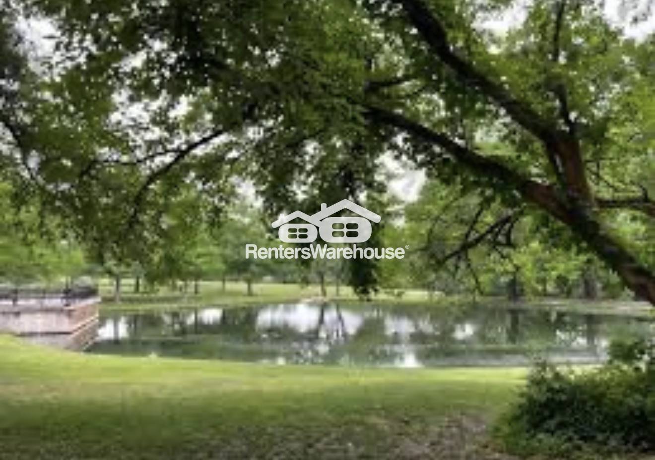 Building Photo - 2302 Greenpark Dr