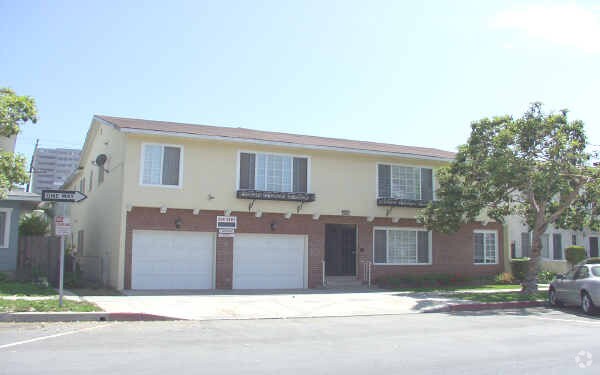 Building Photo - 18382nd