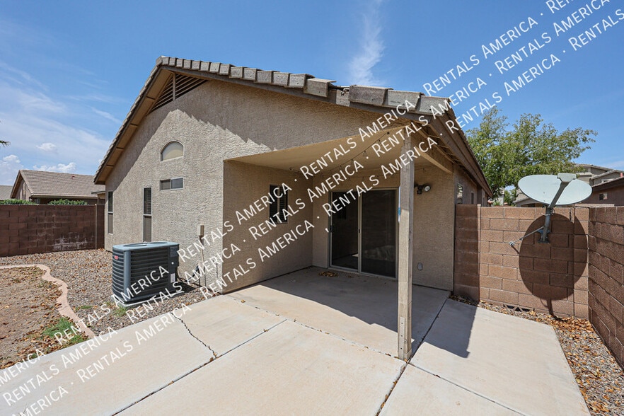 Building Photo - 42635 Colby Dr